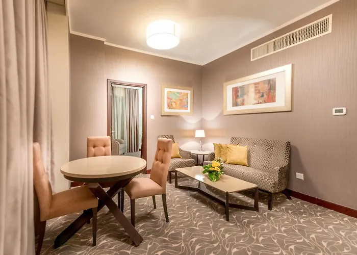 One-Bedroom King Suite